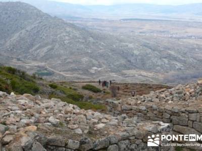 La sierra de Paramera - Castillo de Manqueospese / Aunqueospese - Castro Celta de Ulaca; senderos la